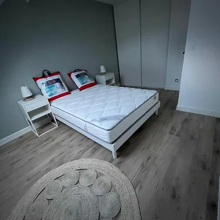 Les Appartements D'Edgar Bourges Exterior photo